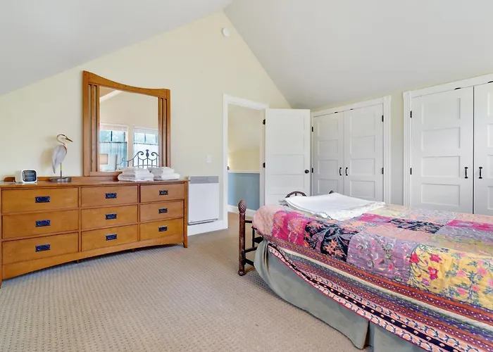 3 Bed 3 Bath Vacation Home In Eastsound