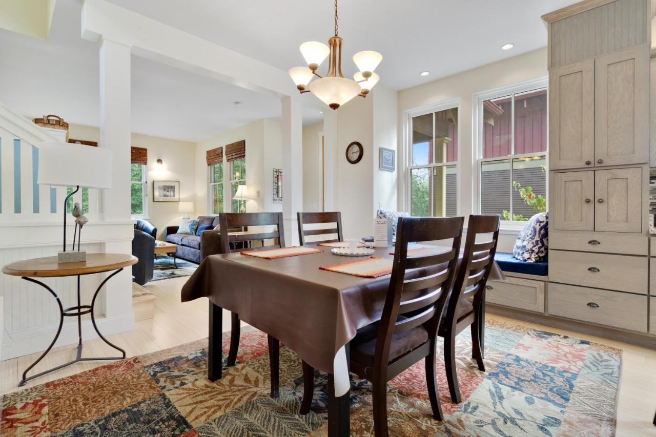 Holiday home 3 Bed 3 Bath Vacation In Eastsound